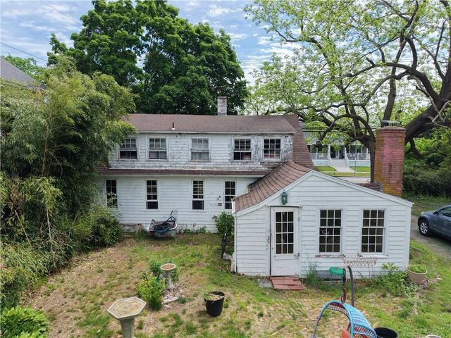 803 Main Street, Warren, RI 02885