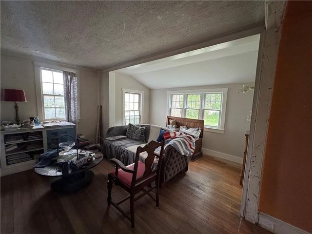 803 Main Street, Warren, RI 02885
