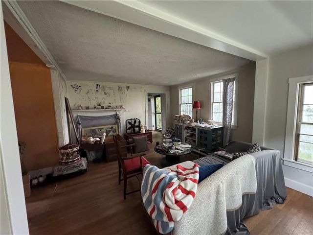 803 Main Street, Warren, RI 02885