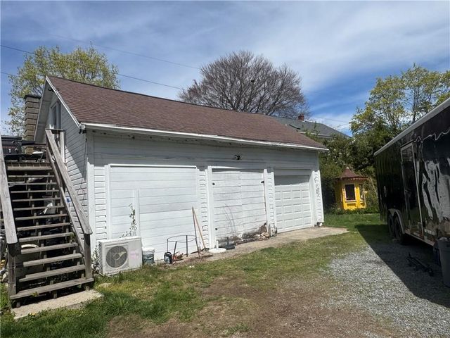803 Main Street, Warren, RI 02885
