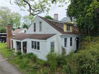 803 Main Street, Warren, RI 02885