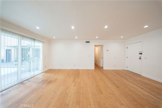 310 N Jackson Street 104, Glendale, CA 91206