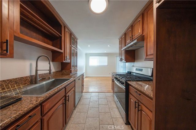 310 N Jackson Street 104, Glendale, CA 91206