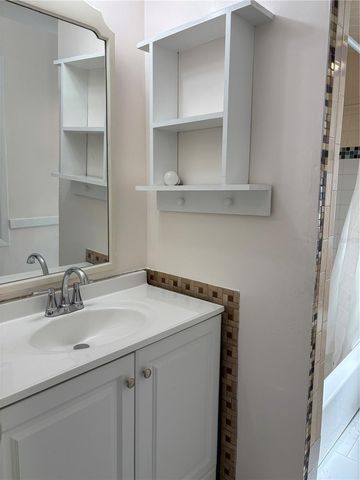 2162 46TH AVENUE N, St Petersburg, FL 33714