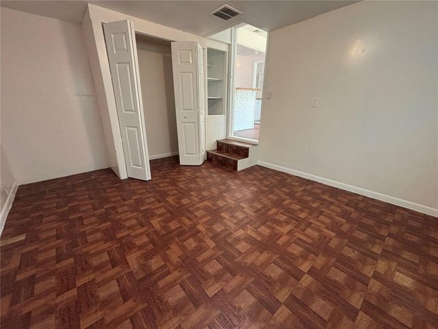 2162 46TH AVENUE N, St Petersburg, FL 33714