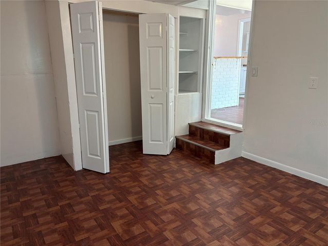 2162 46TH AVENUE N, St Petersburg, FL 33714