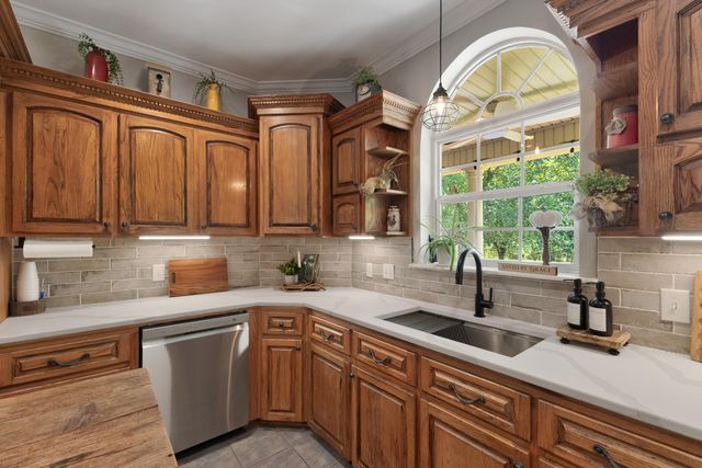 508 Baker Rd., Purvis, MS 39475