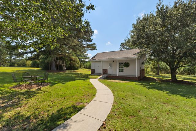 508 Baker Rd., Purvis, MS 39475