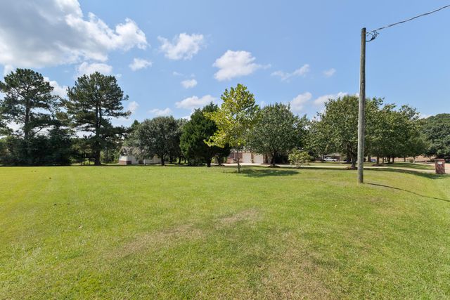 508 Baker Rd., Purvis, MS 39475