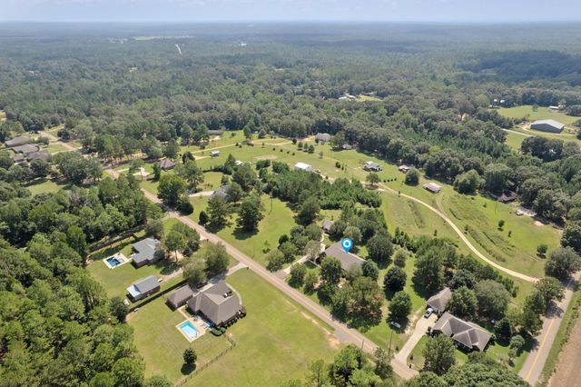 508 Baker Rd., Purvis, MS 39475