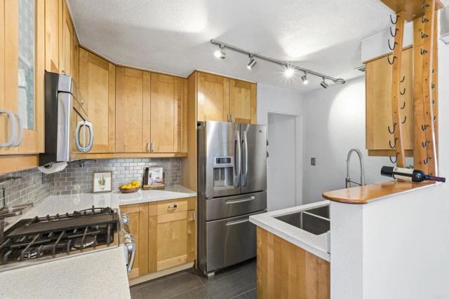 6335 Cleo Street, San Diego, CA 92115