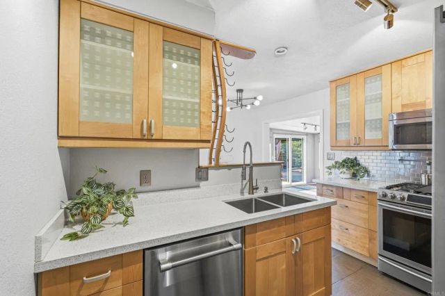 6335 Cleo Street, San Diego, CA 92115