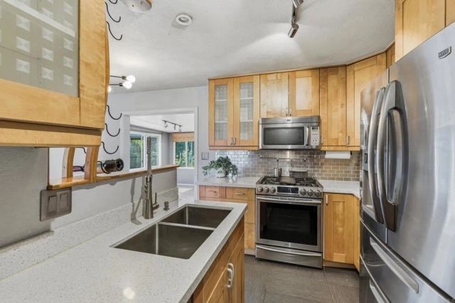 6335 Cleo Street, San Diego, CA 92115