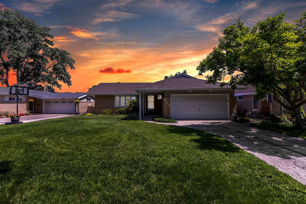 265 Terry Lane, Villa Park, IL 60181