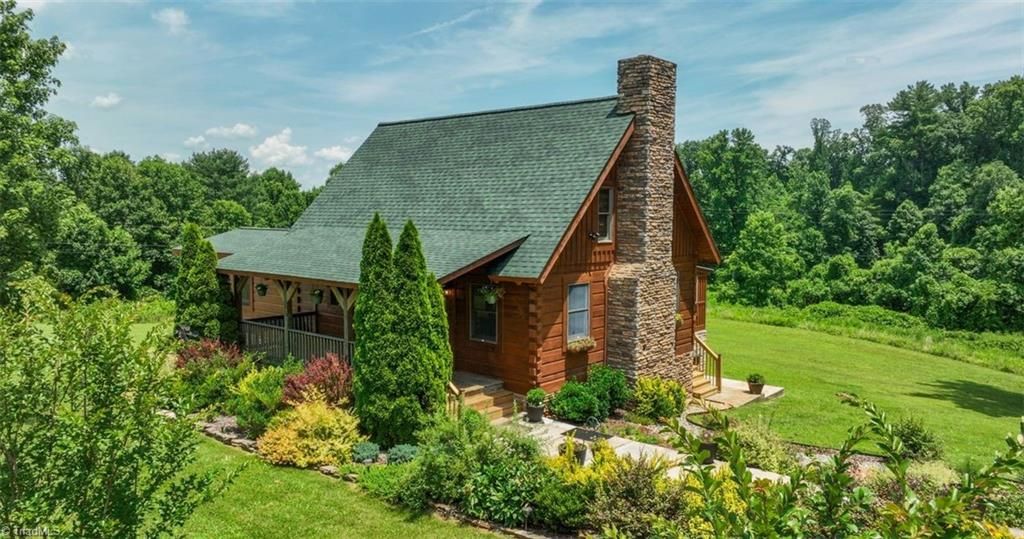 158 Cottontail Lane, North Wilkesboro, NC 28659