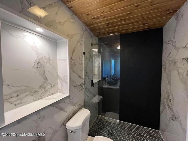 450 Riverdale Drive, Merritt Island, FL 32953