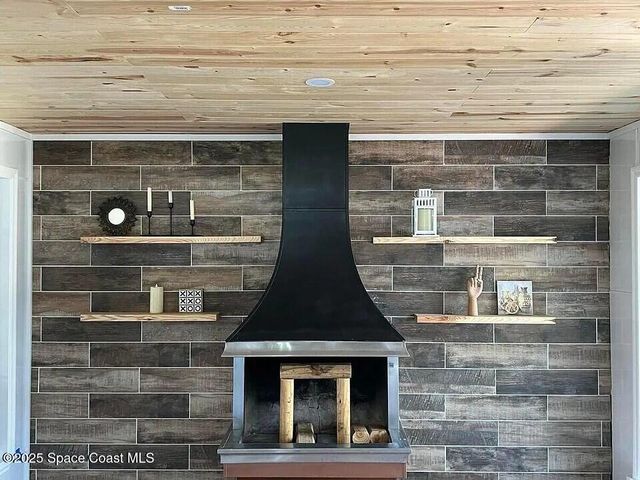 450 Riverdale Drive, Merritt Island, FL 32953