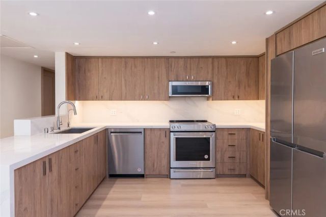 345 Pioneer Drive 202, Glendale, CA 91203