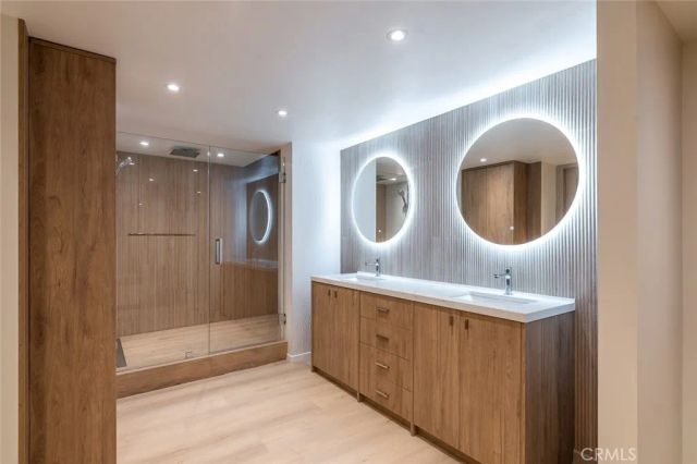 345 Pioneer Drive 202, Glendale, CA 91203