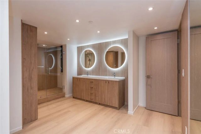 345 Pioneer Drive 202, Glendale, CA 91203