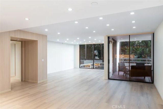 345 Pioneer Drive 202, Glendale, CA 91203