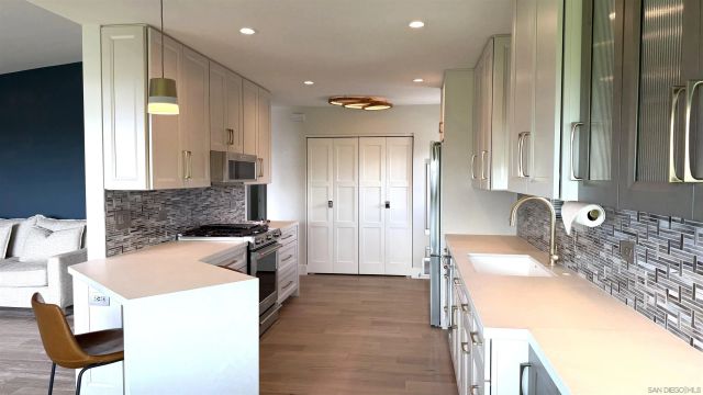 620 W Solana Circle 3G, Solana Beach, CA 92075