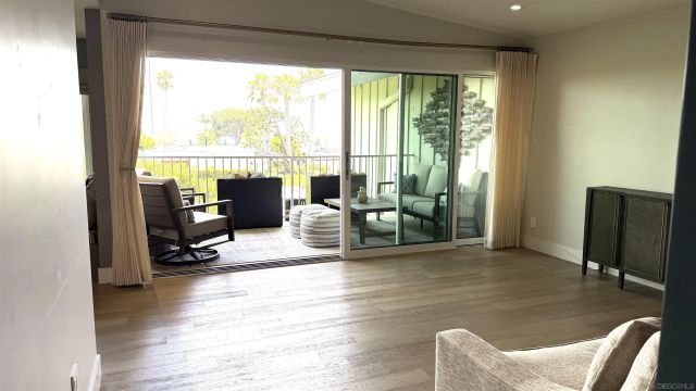 620 W Solana Circle 3G, Solana Beach, CA 92075