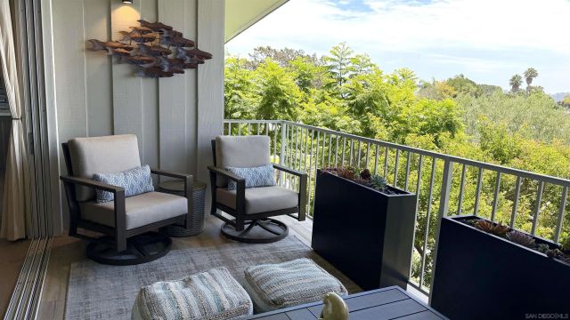 620 W Solana Circle 3G, Solana Beach, CA 92075