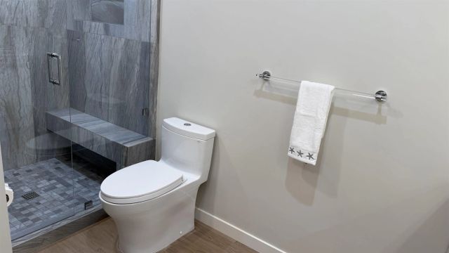 620 W Solana Circle 3G, Solana Beach, CA 92075