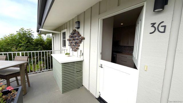 620 W Solana Circle 3G, Solana Beach, CA 92075