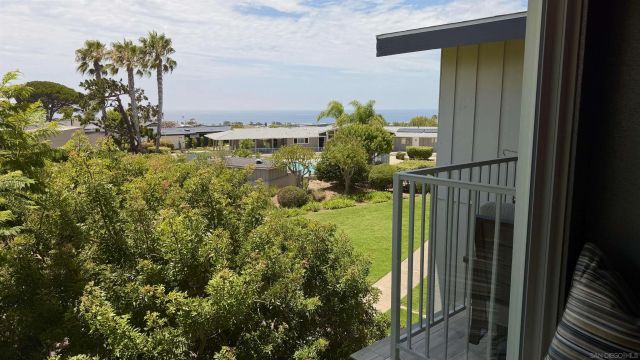 620 W Solana Circle 3G, Solana Beach, CA 92075
