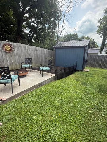 8 Monroe Avenue, Winchester, KY 40391