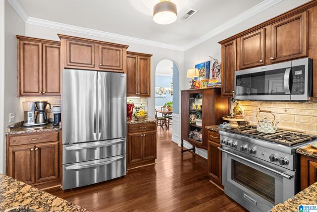 8440 LEDGE CIRCLE, Trussville, AL 35173
