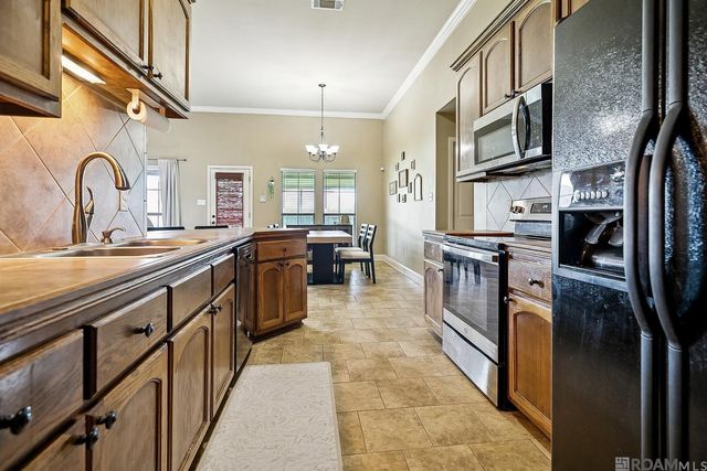 41455 Waterstone Ave, Prairieville, LA 70769