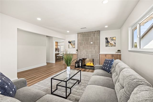 241 Marin, La Habra, CA 90631