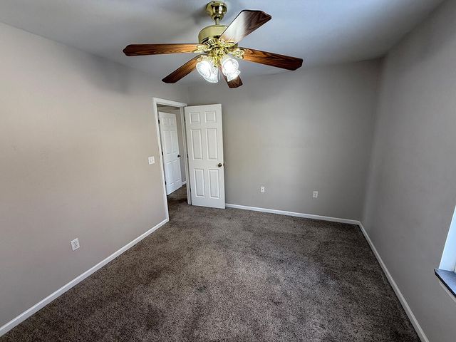 5305 E TRIKALLA DR, Columbia, MO 65202