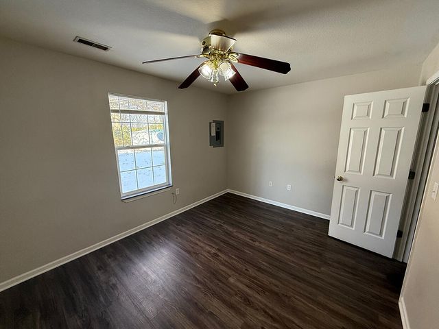 5305 E TRIKALLA DR, Columbia, MO 65202