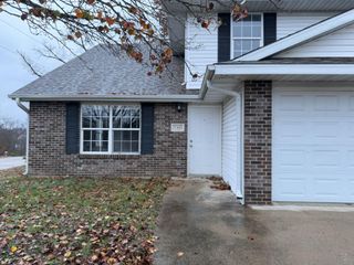 5305 E TRIKALLA DR, Columbia, MO 65202
