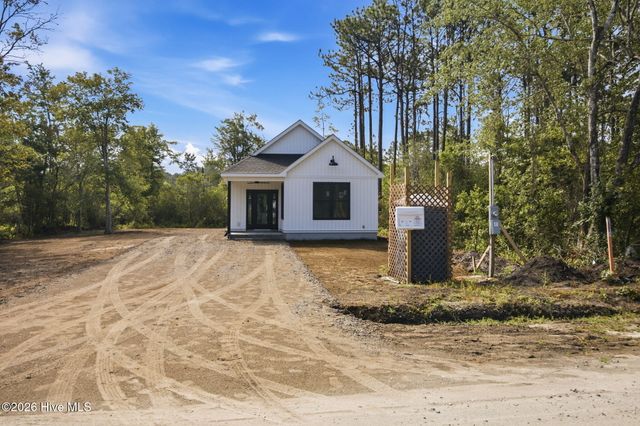 361 Sunset Road, Southport, NC 28461