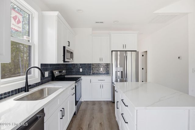 361 Sunset Road, Southport, NC 28461