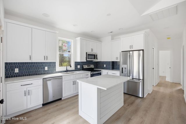 361 Sunset Road, Southport, NC 28461
