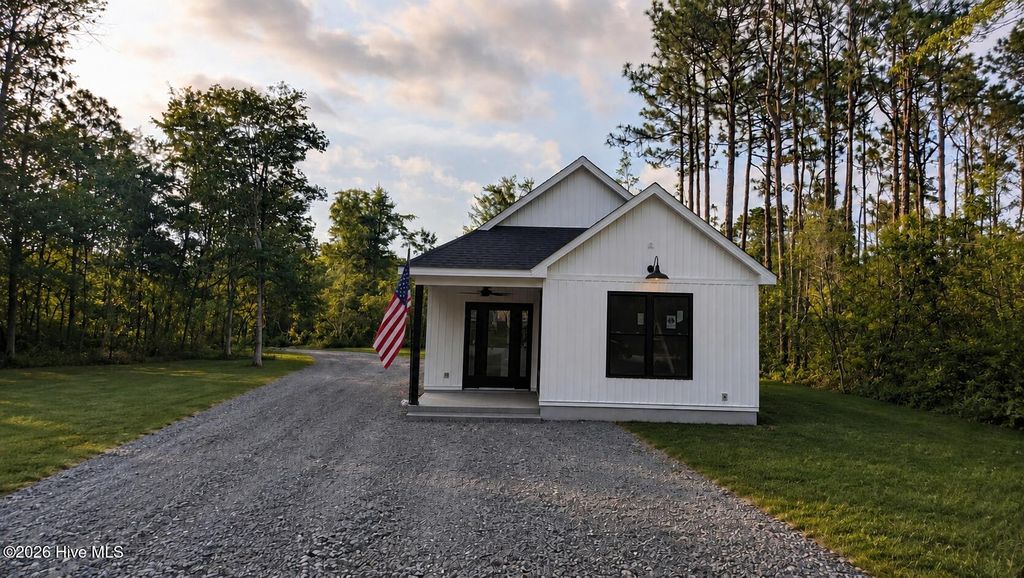 361 Sunset Road, Southport, NC 28461
