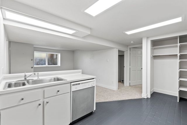 2012 N Cincinnati St, Spokane, WA 99207