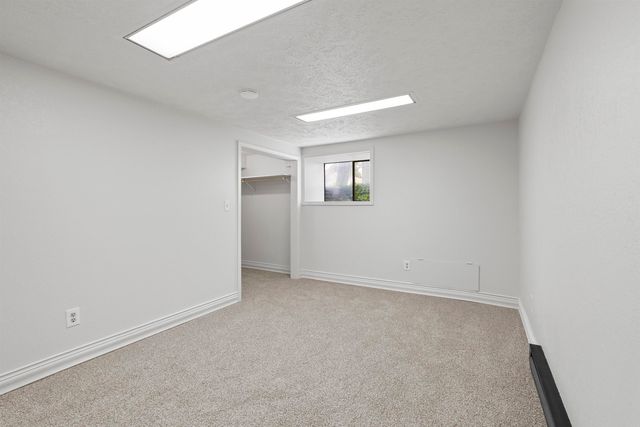 2012 N Cincinnati St, Spokane, WA 99207