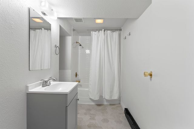2012 N Cincinnati St, Spokane, WA 99207