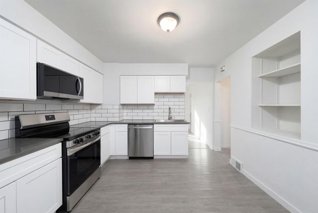 2012 N Cincinnati St, Spokane, WA 99207