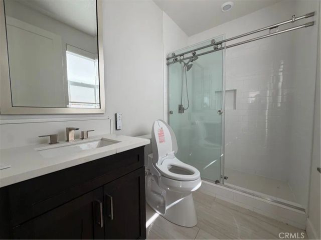64 Chasma, Irvine, CA 92618