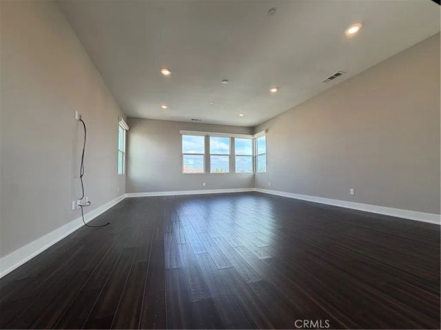 64 Chasma, Irvine, CA 92618