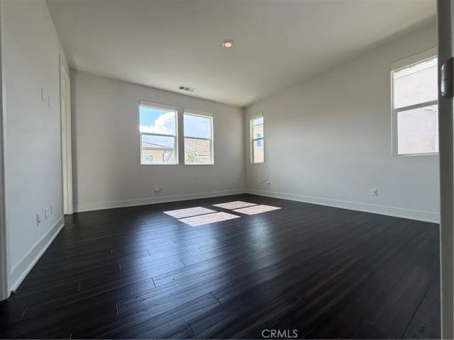 64 Chasma, Irvine, CA 92618