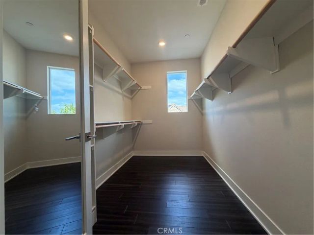 64 Chasma, Irvine, CA 92618